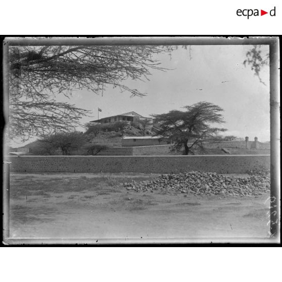 Route de Djibouti à Ambouli. Poste français sur la ligne de Djibouti à Addis-Abbaba (18-21 novembre 1916). [légende d'origine]