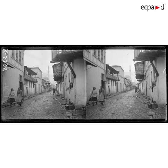 Monastir. Rue de la Grande Mosquée. [légende d'origine]