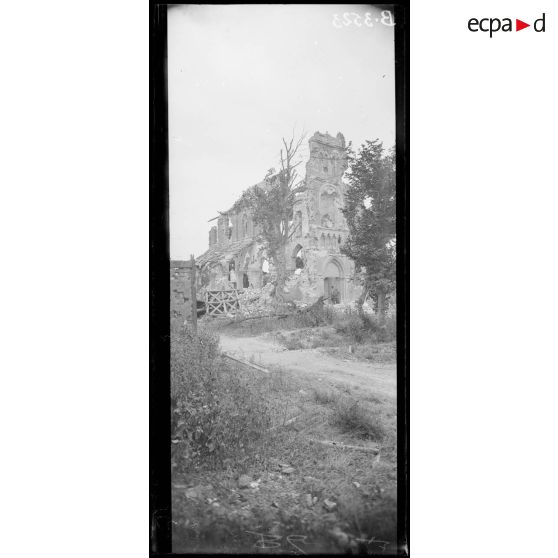 Frise (Somme), l’église. [légende d’origine]