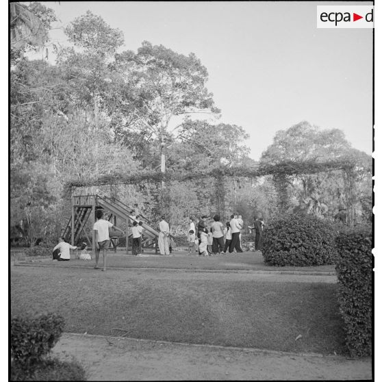Parc de l'Hôtel de ville à Saigon.