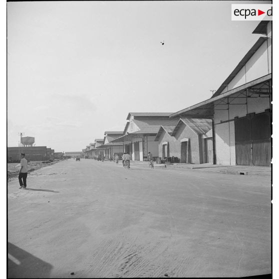 Hangars du port de Saigon.