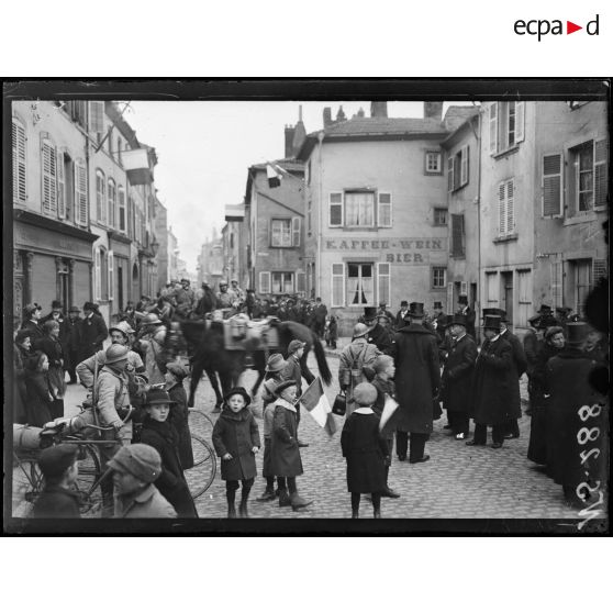 Dieuze, Lorraine, arrivée des premiers français. [légende d'origine]