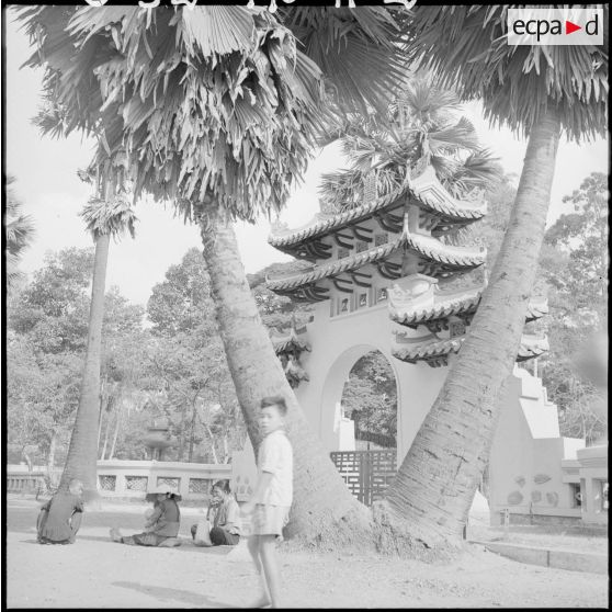 Entrée du tombeau de Le Van Duyet à Saigon.
