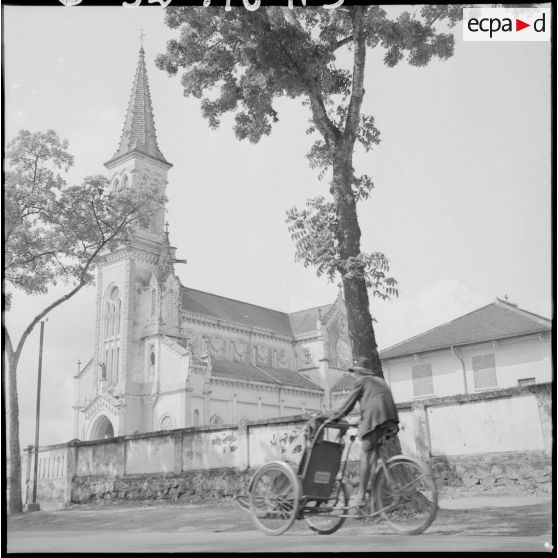 Église Saint-Philippe à Saigon.