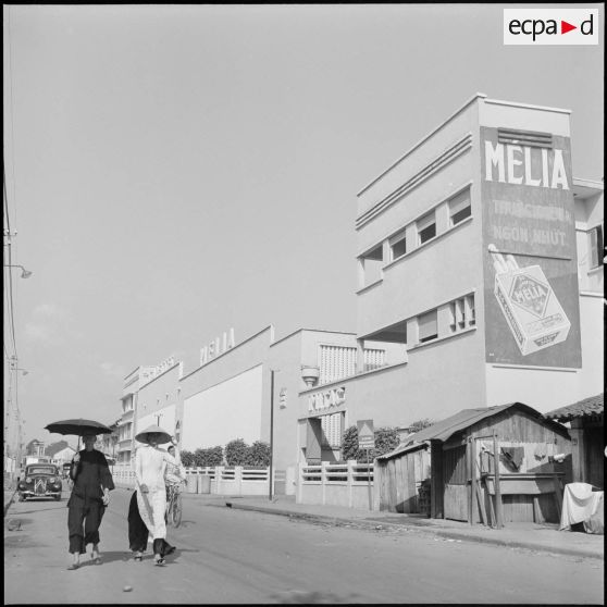 Usine de cigarettes Melia à Saigon.