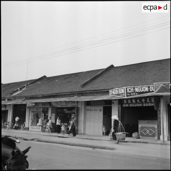 Rue commerçante dans le quartier Gia Dinh à Saigon.