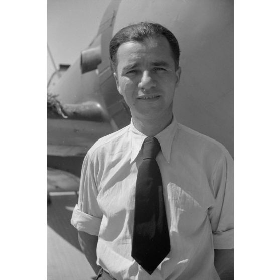 Portrait d'un officier roumain du Grupul 9 sur la base de Mamaia en Roumanie.