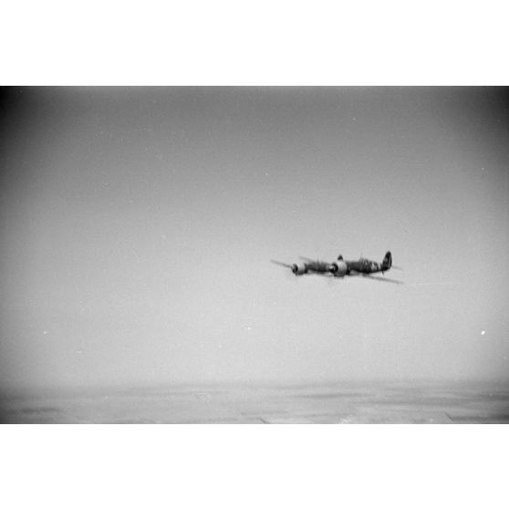 Une mission aérienne de chasseurs roumains IAR 80 du Grupul 9.