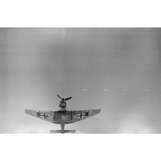 Retour de mission de bombardement de Junkers Ju-87 du Sturzkampfgeschwader 2 "Immelmann".