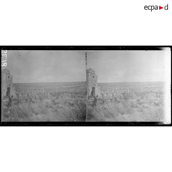 Régniéville-en-Haye, soldats américains effectuant des travaux de terrassement. [légende d'origine]