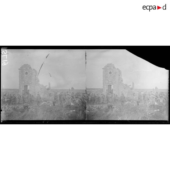 Regnéville-sur-Meuse, troupes américaines dans le village. [légende d'origine]