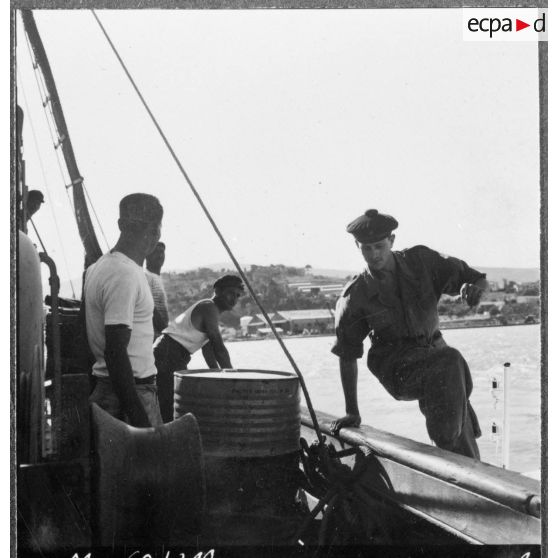 La surveillance maritime (SURMAR) patrouille dans le secteur de Philippeville.