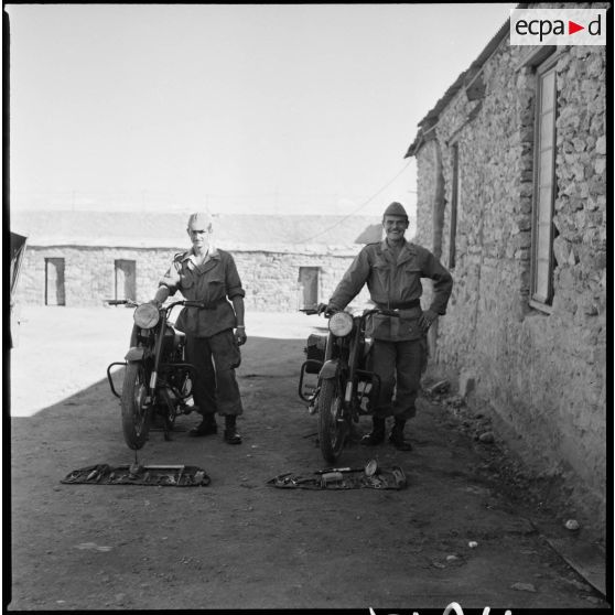 Vie en cantonnement. [Description en cours]