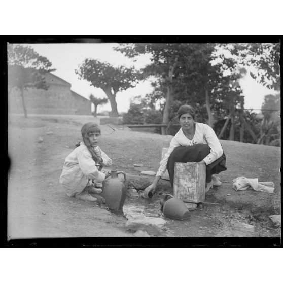 Salonique. Dans le quartier des campagnes. [légende d'origine]