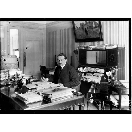 M. Simyan, chef du cabinet du sous-secrétariat d'état des munitions. [légende d'origine]