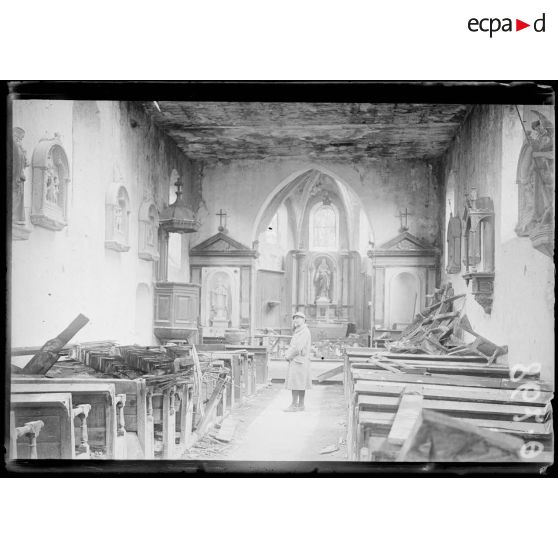 Pontavert. Aisne. Eglise. Intérieur. [légende d'origine]