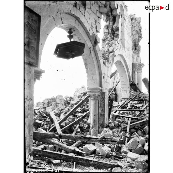 Ruines de l'église de Berzy-le-Sec. [légende d'origine]