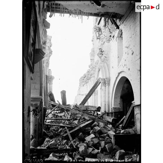 Ruines de l'église de Berzy-le-Sec. [légende d'origine]