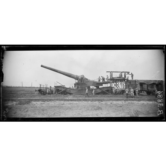 Gare du Petit Blangy, pièce de 305 à longue portée. [légende d’origine]