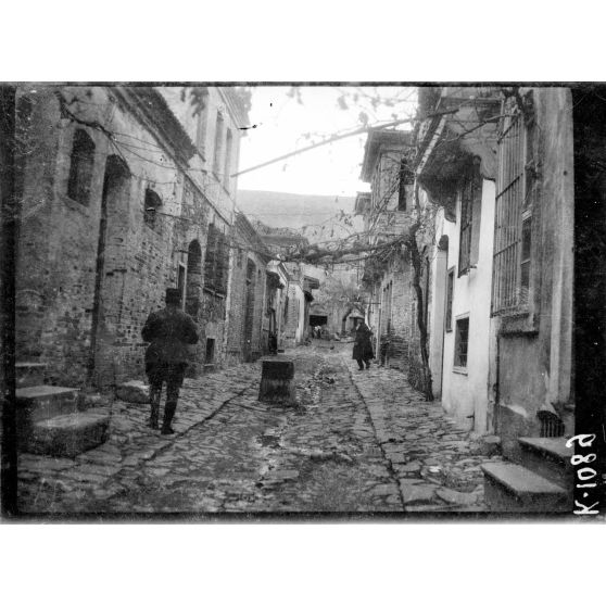 Rue de ville d'Orient. [légende d'origine]