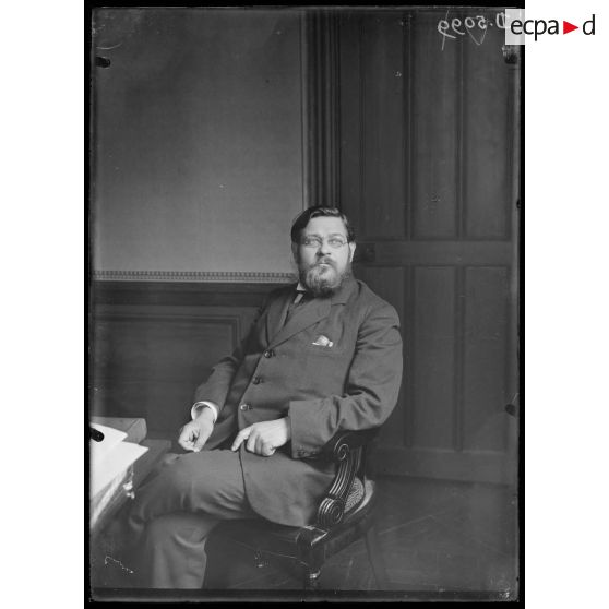 Paris, portrait de M. Albert Thomas. [légende d'origine]