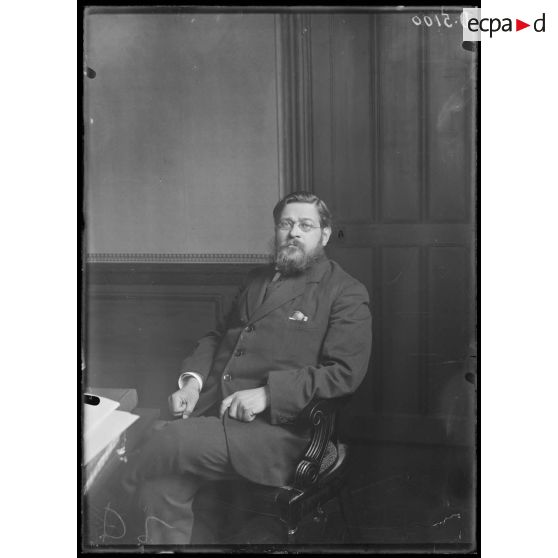Paris, portrait de M. Albert Thomas. [légende d'origine]
