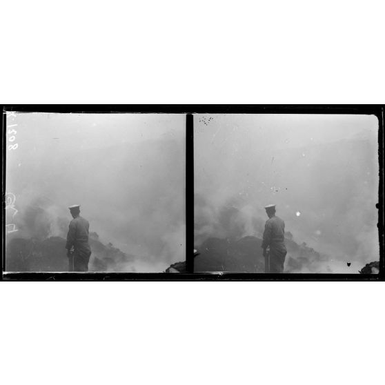 Salonique. Incendie des immeubles de la Banque de Salonique. [légende d'origine]