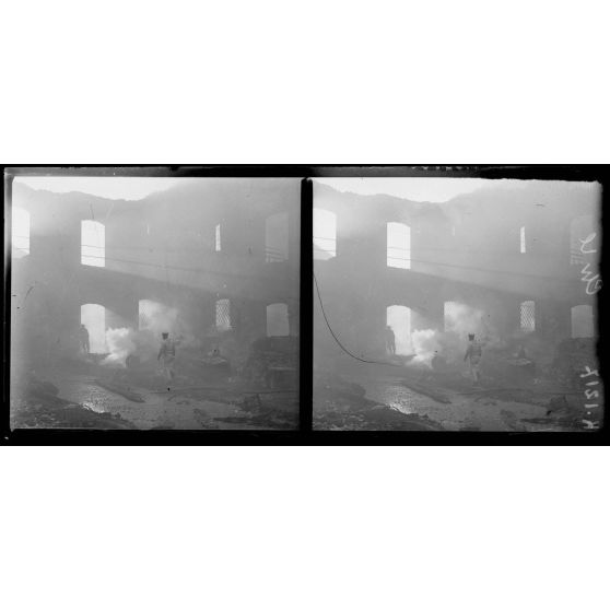 Salonique. Incendie des immeubles de la Banque. [légende d'origine]