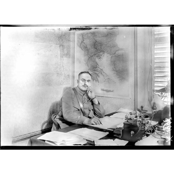 Toul (Meurthe-et-Moselle). Général Targe commandant l'artillerie de la 1re armée. [légende d'origine]