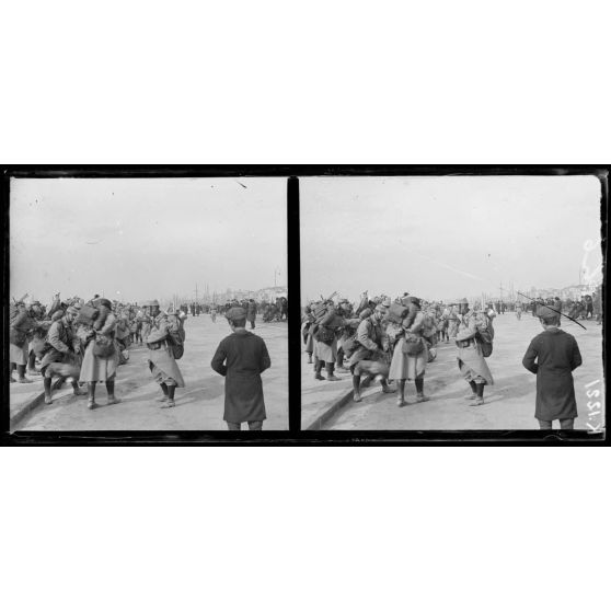 Salonique. Le 148e à la Tour Blanche. [légende d'origine]