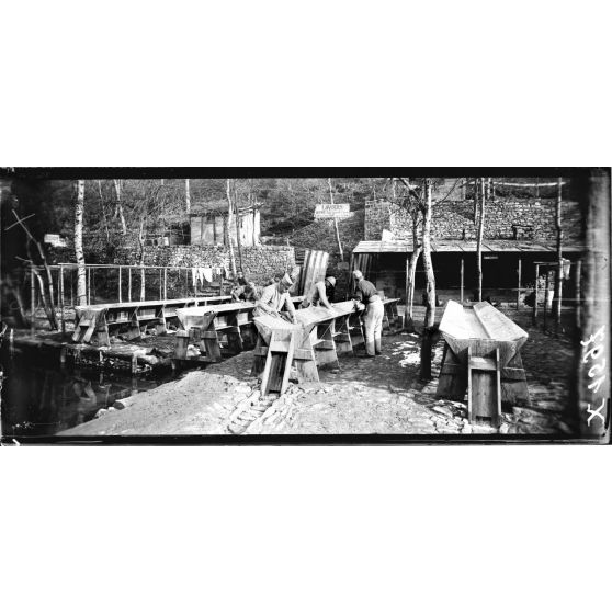 Ravin Saint-Jacques (Meurthe-et-Moselle). Le lavoir. [légende d'origine]