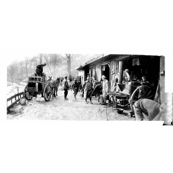 Ravin Saint-Jacques (Meurthe-et-Moselle). Les cuisines dans le ravin. [légende d'origine]