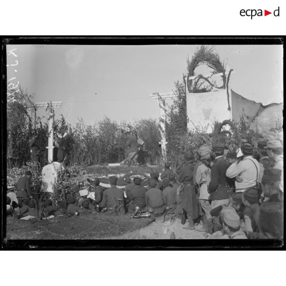 Région du Bas Vardar. Gondoular. Fête du 2e régiment bis de zouaves. [légende d'origine]