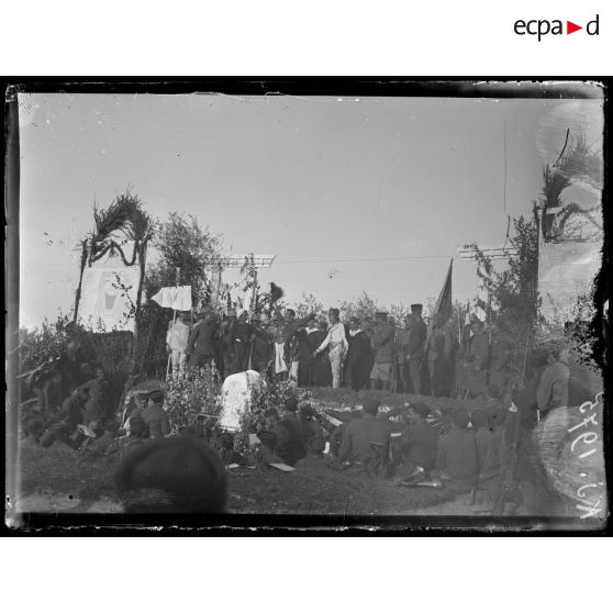 Région du Bas Vardar. Gondoular. Fête du 2e régiment bis de zouaves. [légende d'origine]