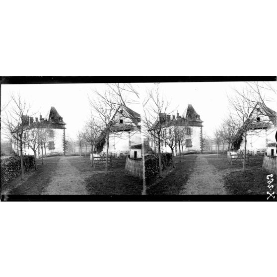 Aurillac. Vue de la ferme Reyt-de-Viers (côté est).<br> [légende d'origine]