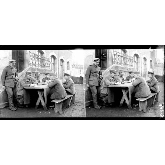 Aurillac. Ecole Albert. Prisonniers du Schleswig. [légende d'origine]