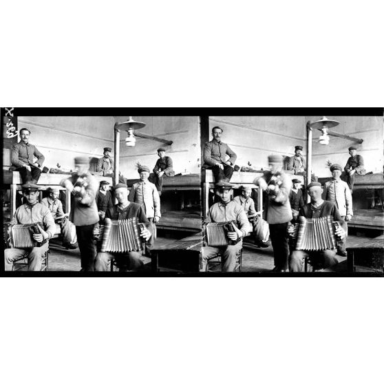 Aurillac. Ecole Albert. Prisonniers du Schleswig faisant de la musique. [légende d'origine]