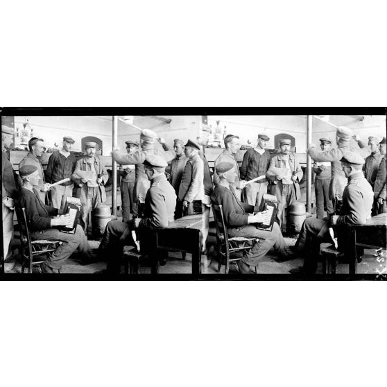 Aurillac. Ecole Albert. Chant de prisonniers du Schleswig. [légende d'origine]