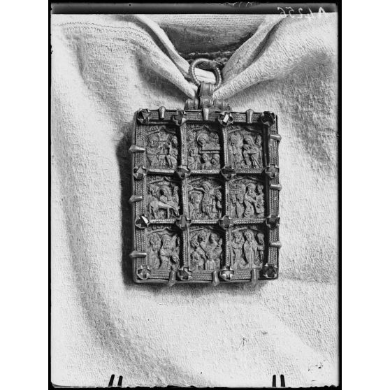 Mont Athos, monastère de Vatopedi. [Podia] I, 1er rang, objet numéro 1 face. [légende d'origine]