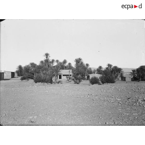 16. Vue du cercle des officiers. [légende d'origine]