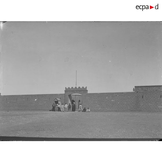 19. Porte d'entrée de la redoute. [légende d'origine]