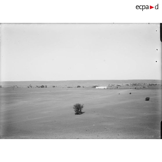 975. Panorama d'Igli. Quatre plaques. Deuxième vue. Coin de la redoute. [légende d'origine]