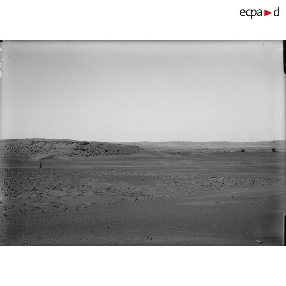 976. Panorama d'Igli. Quatre plaques. Troisième vue. Le bled. [légende d'origine]