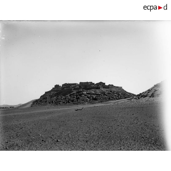 979. La vieille redoute vue de face. [légende d'origine]