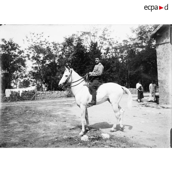 1075. Tréon à cheval. [légende d'origine]