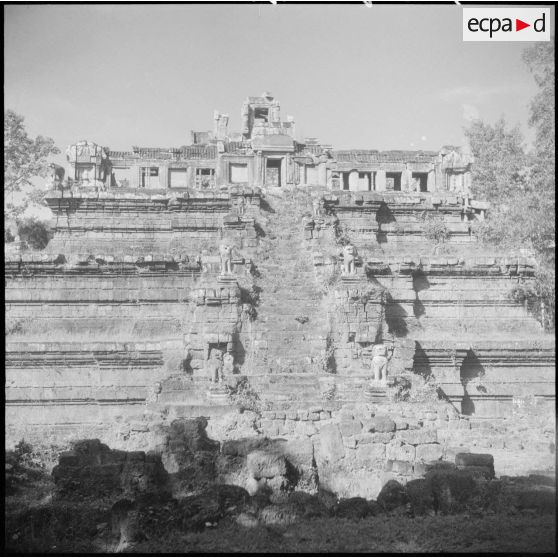 Ruines du temple de Phimeanakas à Angkor.