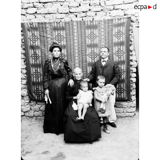 1175. Groupe x. [légende d'origine]