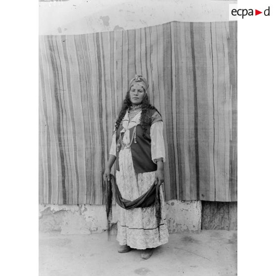 1185. Mère de Kadra. [légende d'origine]