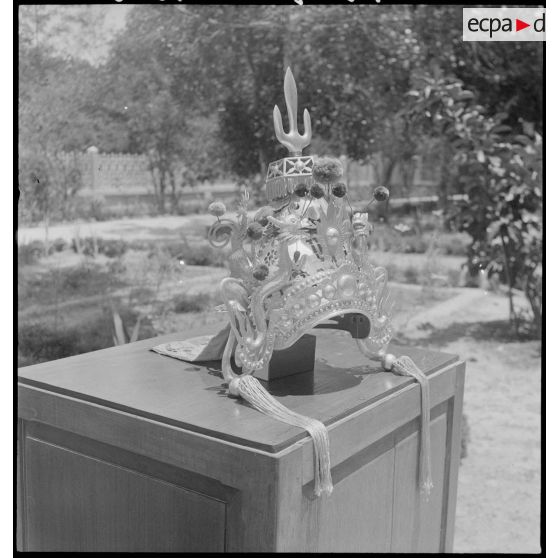 Mitre d'un haut dignitaire caodaïste à Tay Ninh.