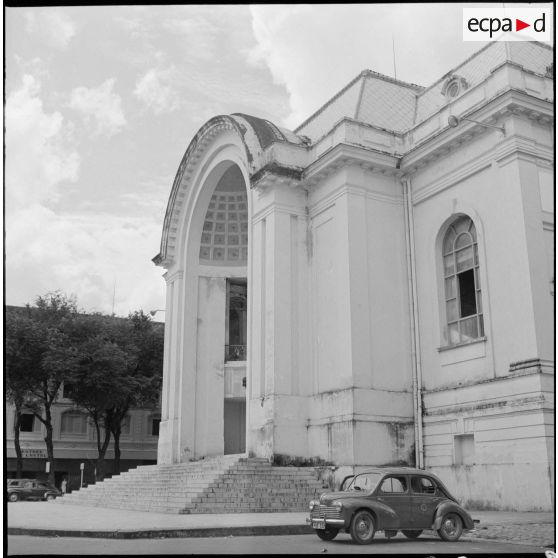 Le théâtre municipal de Saïgon.